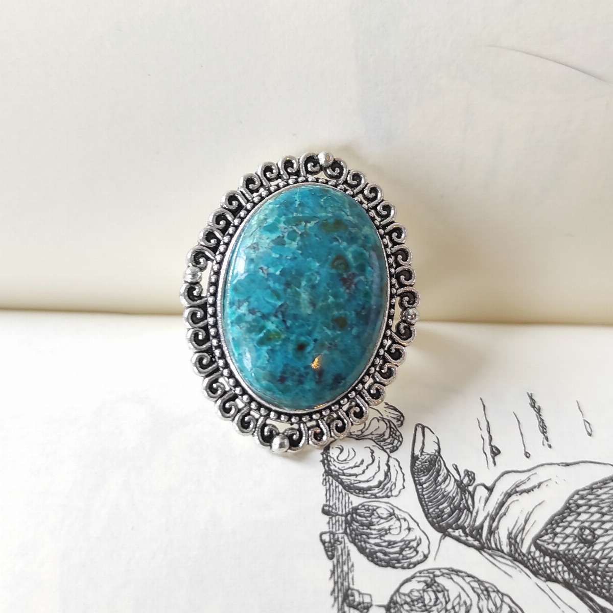 Commandez notre Bague chrysocolle chez Daffodil Atelier Boutique